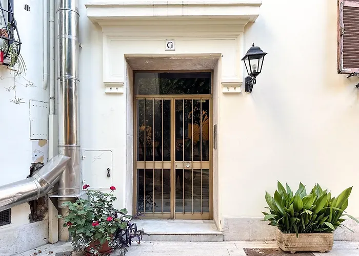 Designer Walk To Trastevere Apartment